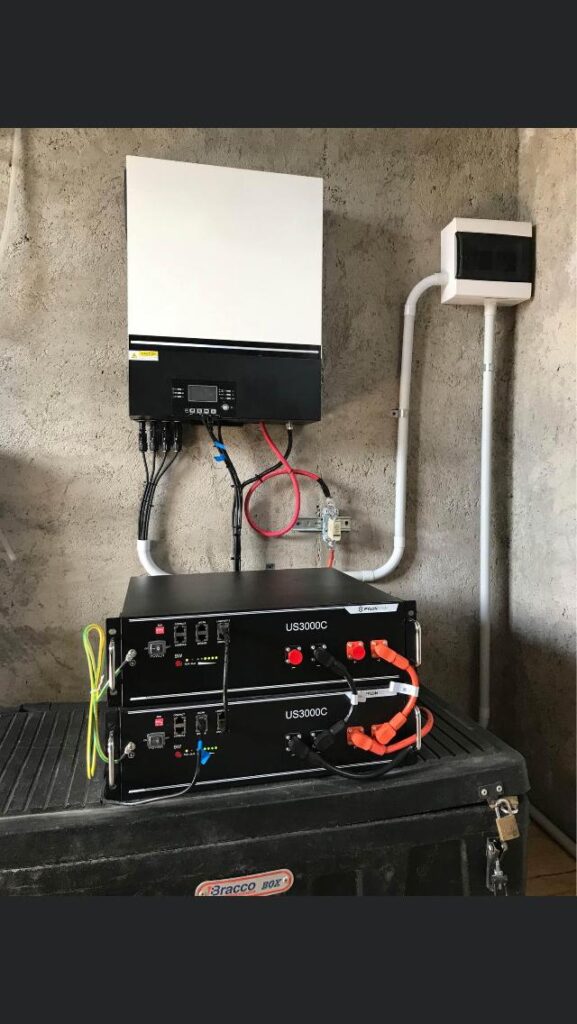 Sistema de baterías de almacenamiento e inversor